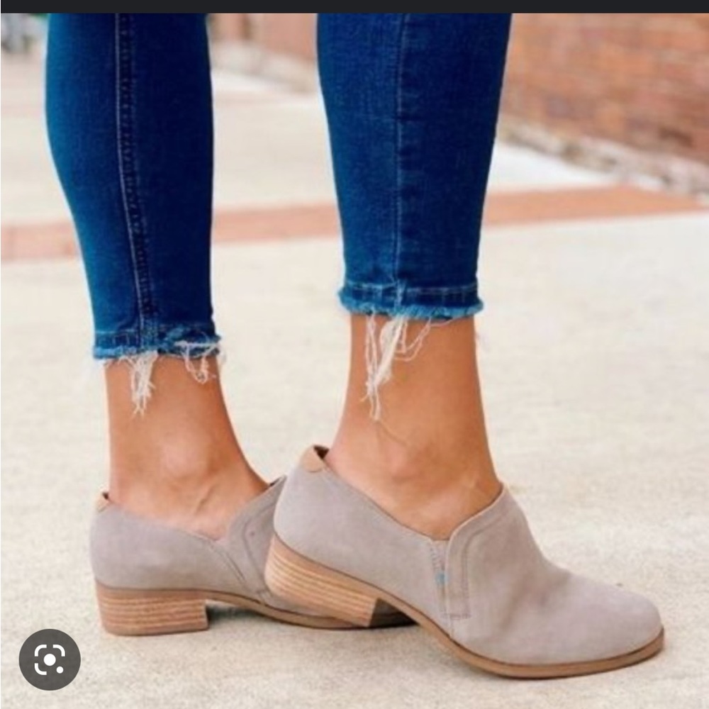 TOMS Shaye Women's Short Boots, size 6 US, grey suede